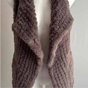 Love Token Super Soft Cozy Faux Fur Vest. Sz XS Taupe Color.